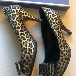 Hollywould peep toe heels